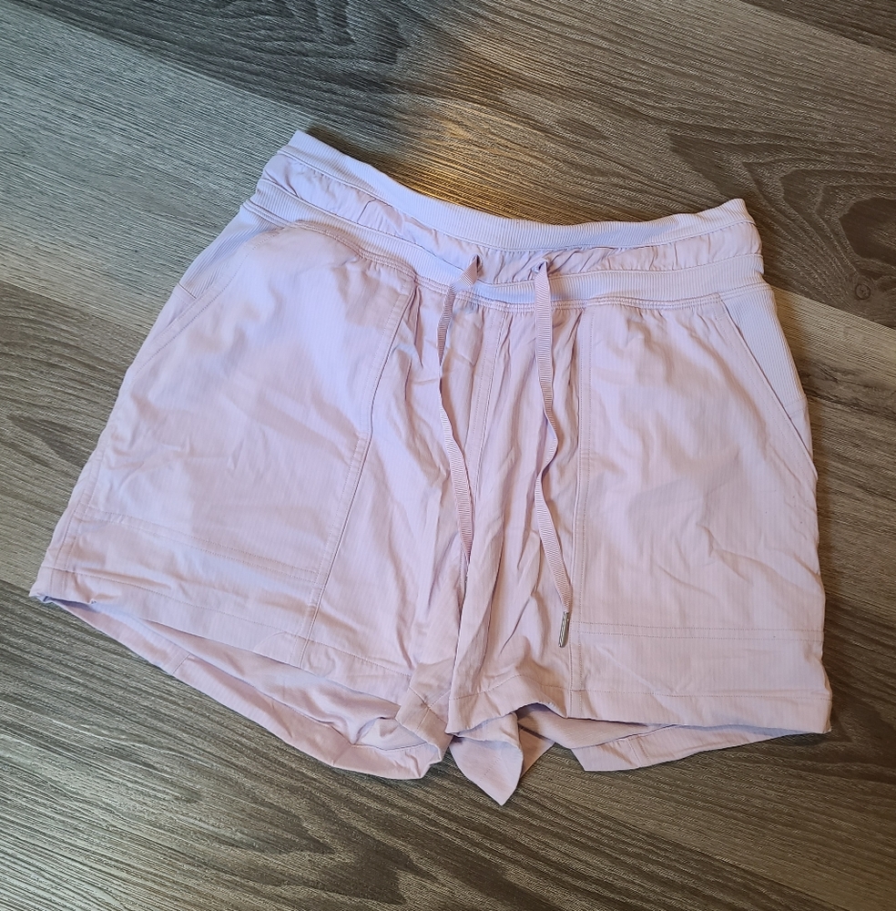 Lululemon Dance Studio High Rise Short Size 4 Light Purple (LILE)